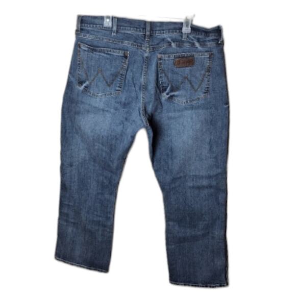 Wrangler Retro Men's 40 x 32 Medium Wash Slim Bootcut Cowboy Stretch Denim Jeans - Picture 2 of 4